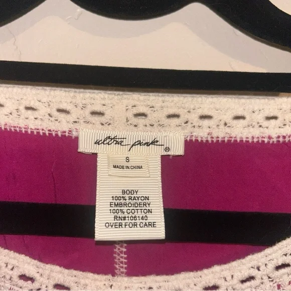 Ultra Pink Magenta Lace Embroidered Blouse 3/4 Sleeve Sz Small - Picture 4 of 5